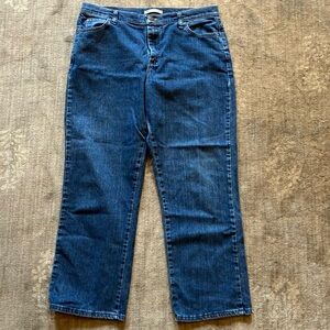 Lee relaxed straight leg jean 14 short
